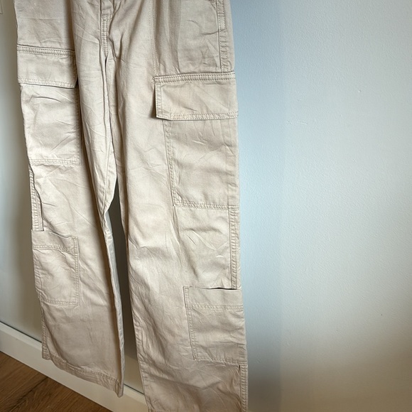 H&M cotton wide leg cargos. - Picture 4 of 8